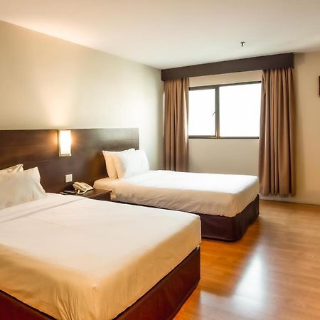 Pp Hotel By Moxy Джордж Таун Екстериор снимка