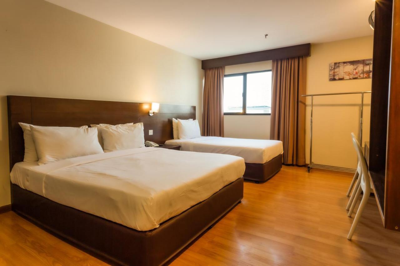 Pp Hotel By Moxy Джордж Таун Екстериор снимка